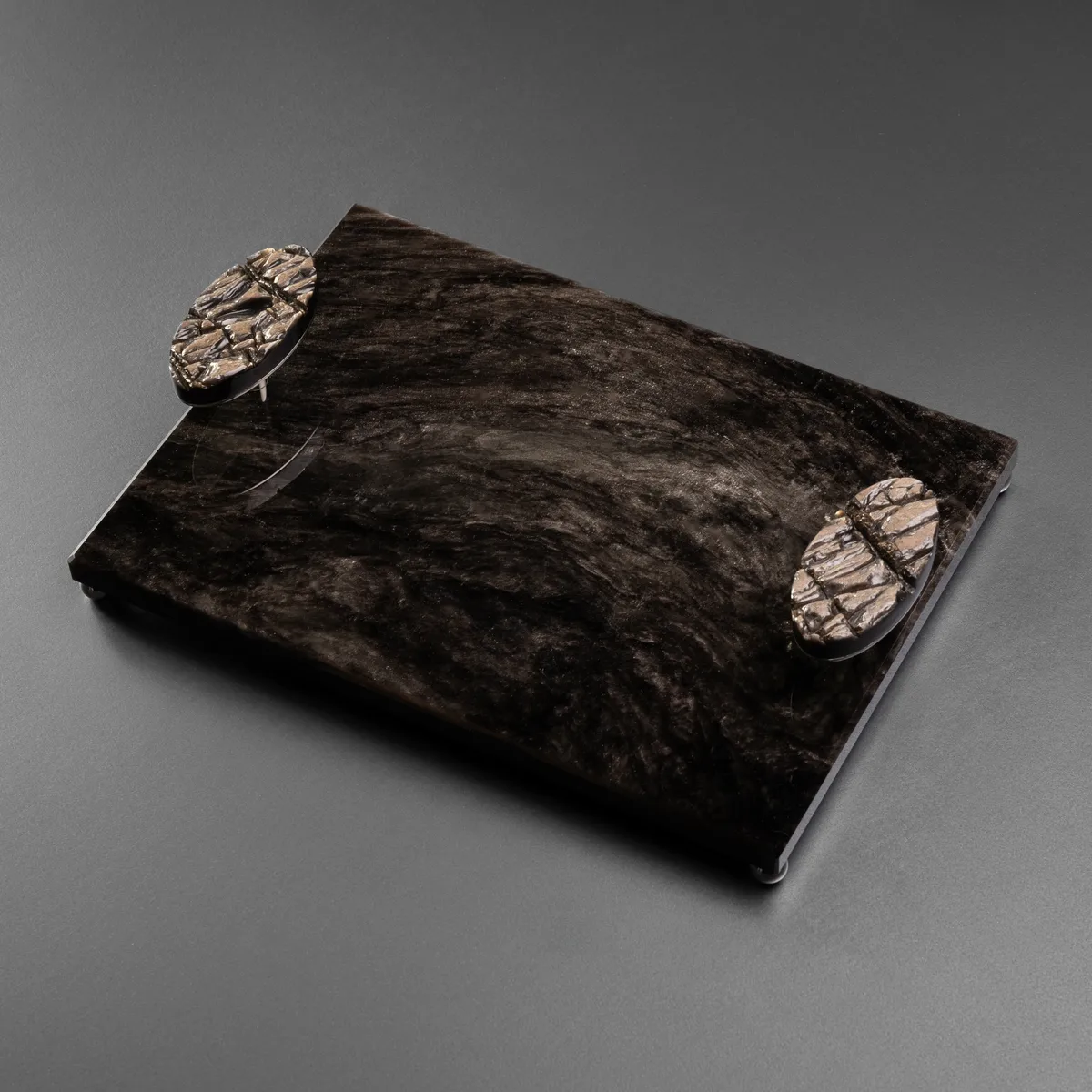 Cheesboard with limited obsidian